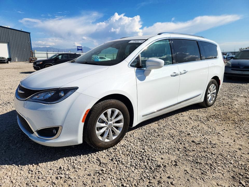 2019 CHRYSLER PACIFICA TOURING L - 1