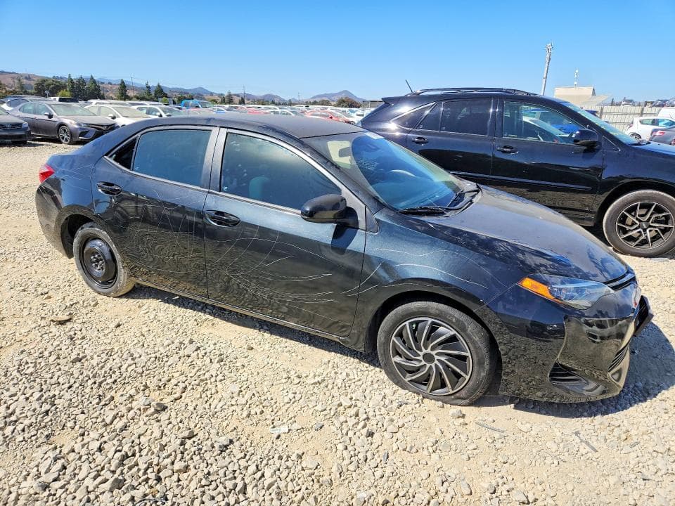 2018 TOYOTA COROLLA LE 4