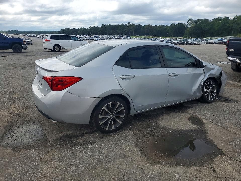 2017 TOYOTA COROLLA SE 3