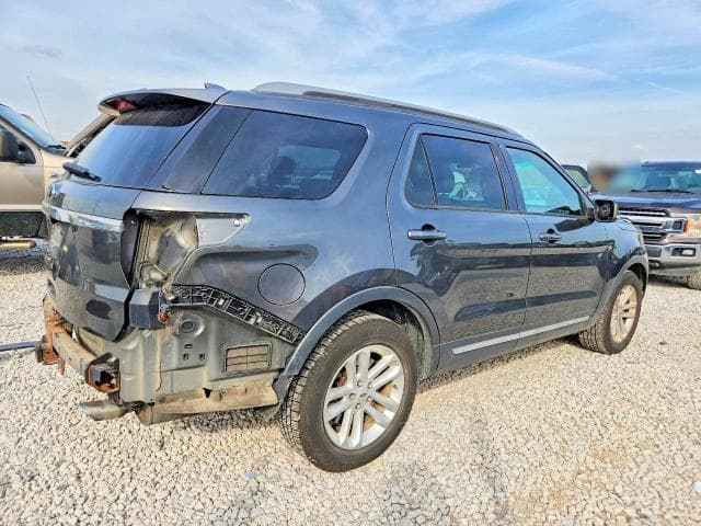 2017 FORD EXPLORER XLT 3