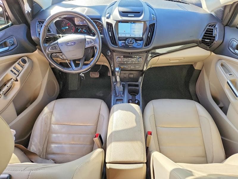 2017 FORD ESCAPE TITANIUM 8