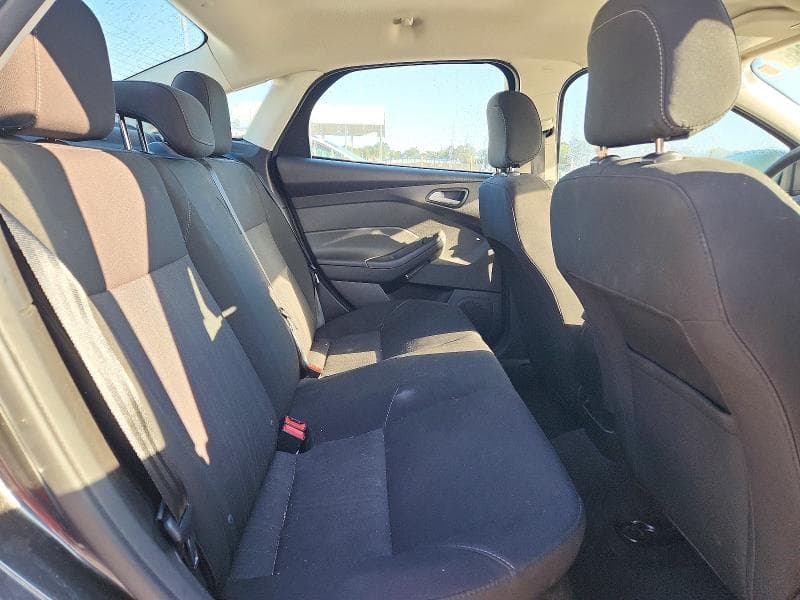 2018 FORD FOCUS SE 10