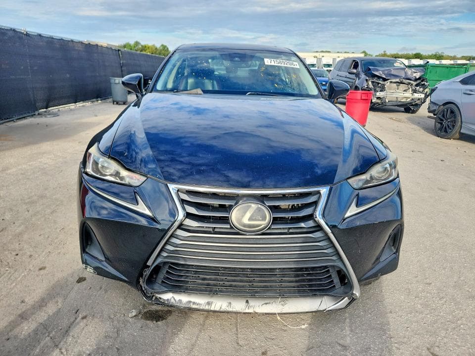 2018 LEXUS IS 300 5