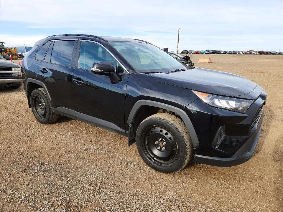 2021 TOYOTA RAV4 LE 4