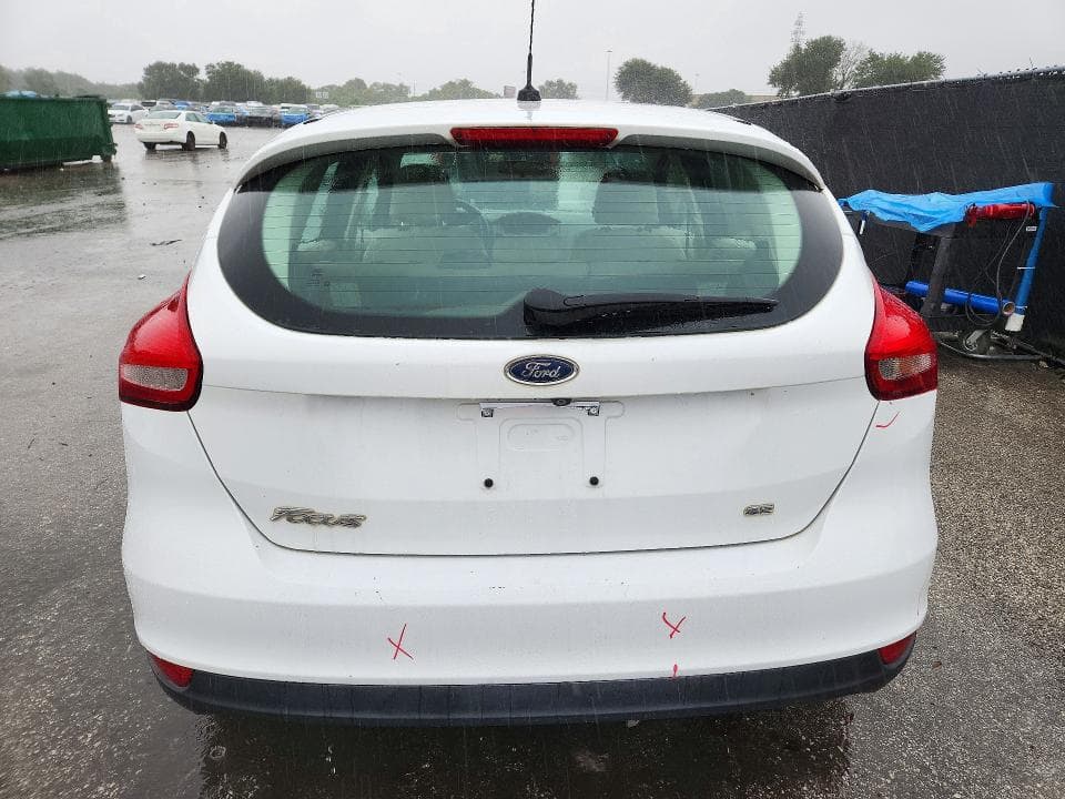 2017 FORD FOCUS SE 6