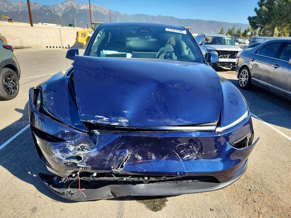 2026 TESLA MODEL Y 5