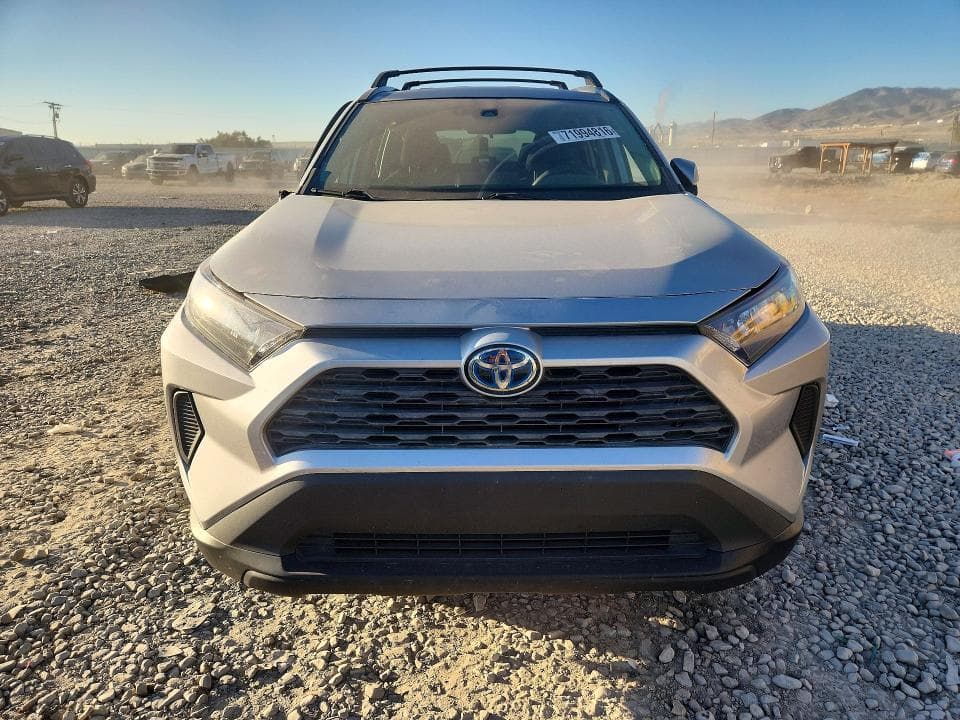2019 TOYOTA RAV4 LE 5