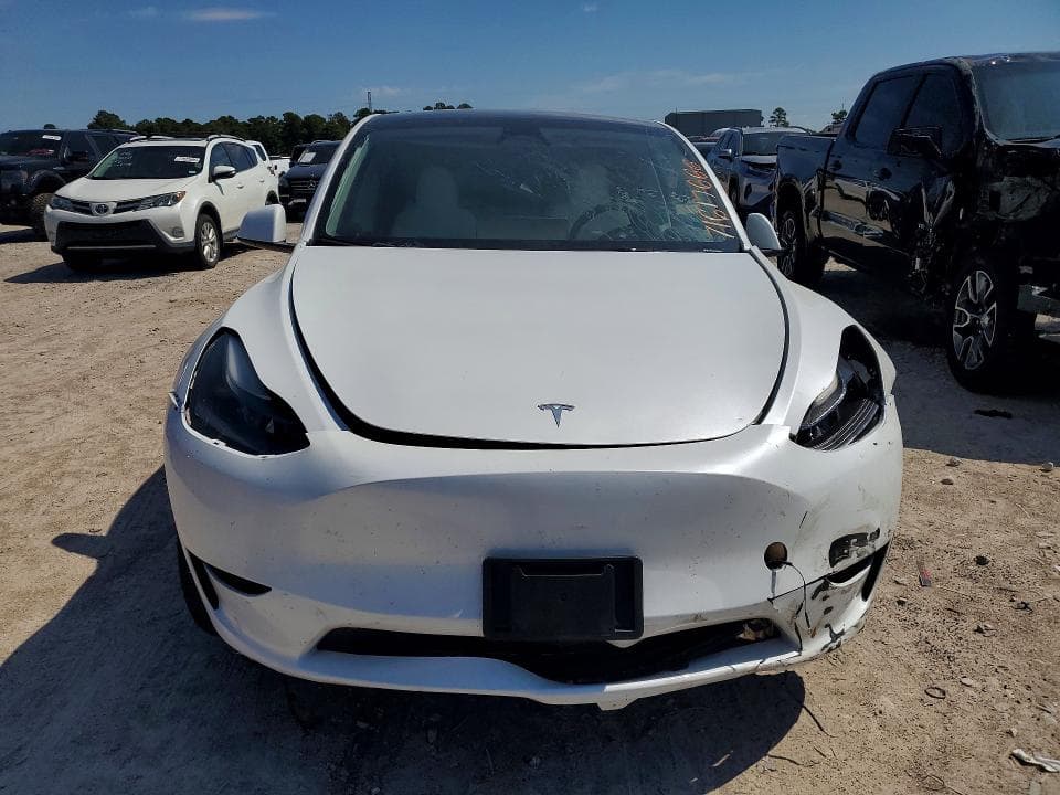 2024 TESLA MODEL Y 5