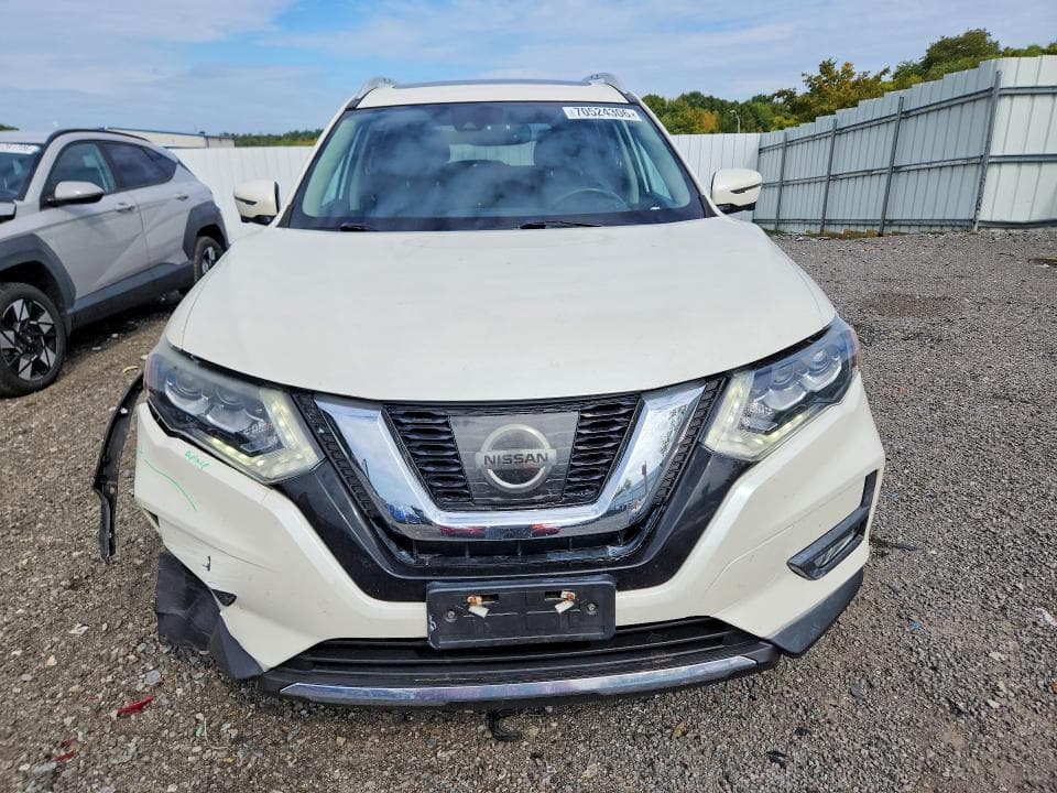 2017 NISSAN ROGUE SL 5
