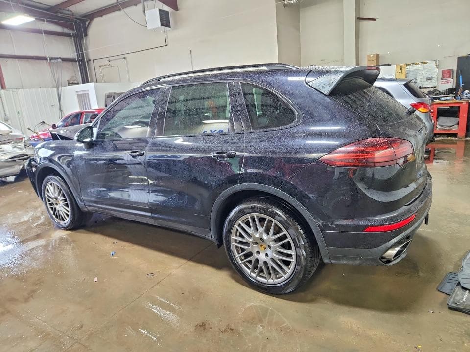 2018 PORSCHE CAYENNE 2