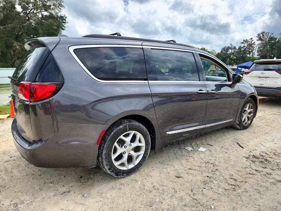 2017 CHRYSLER PACIFICA TOURING L 3
