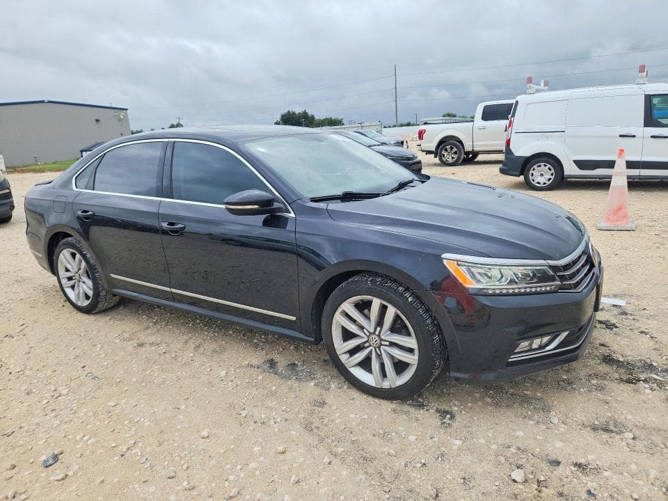 2017 VOLKSWAGEN PASSAT SE 4