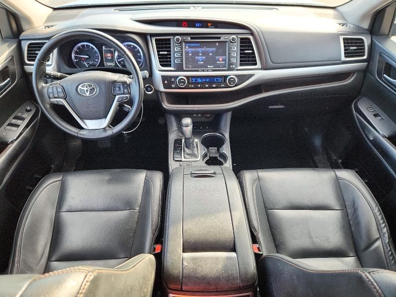 2019 TOYOTA HIGHLANDER XLE 8