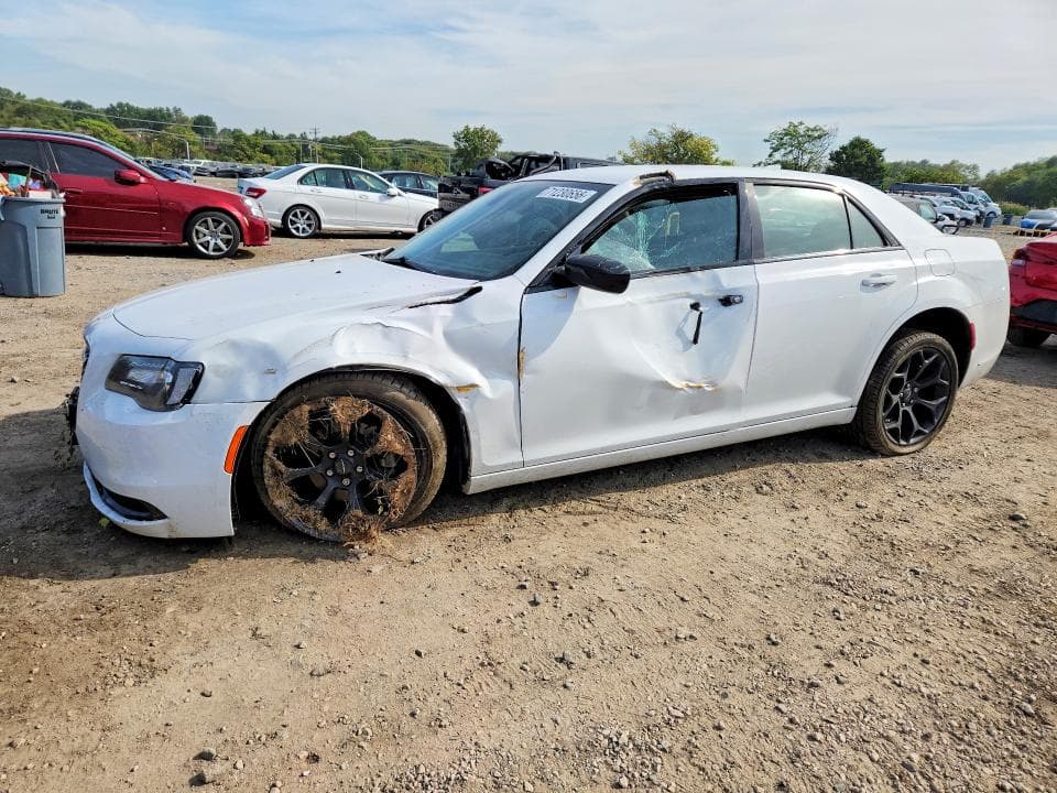 2019 CHRYSLER 300 TOURING - 1