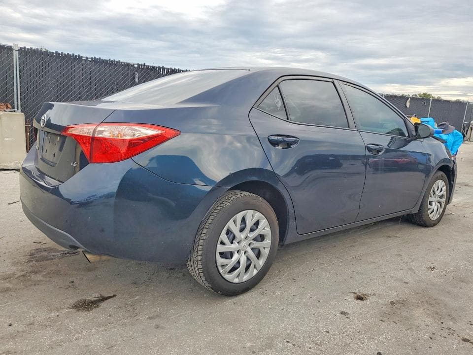 2018 TOYOTA COROLLA LE 3