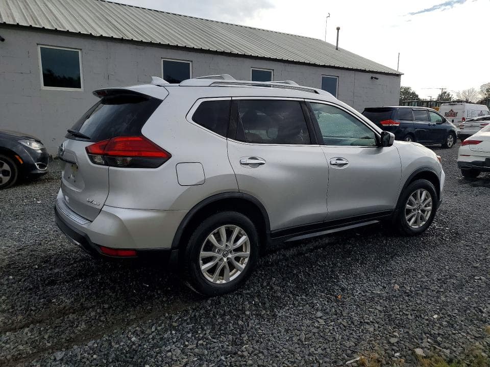2017 NISSAN ROGUE SV 3