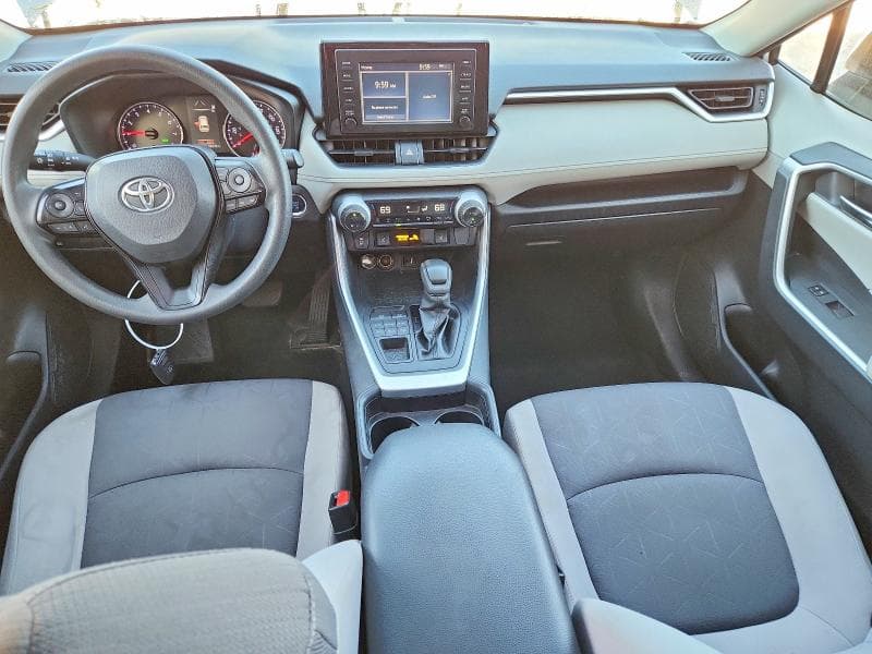 2019 TOYOTA RAV4 XLE 8