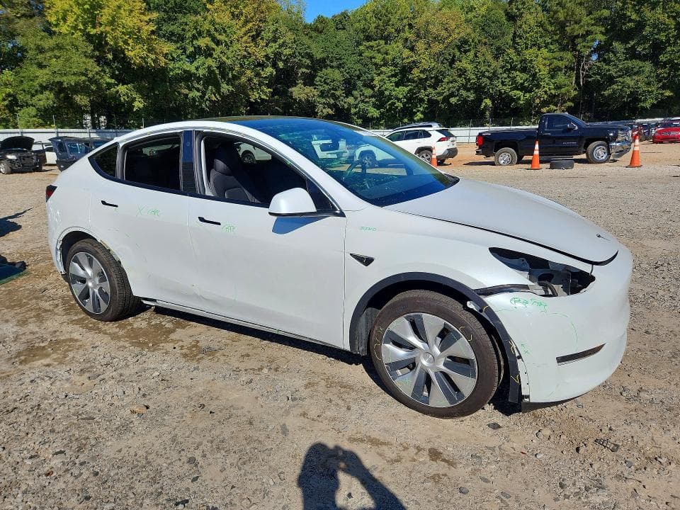 2021 TESLA MODEL Y 4