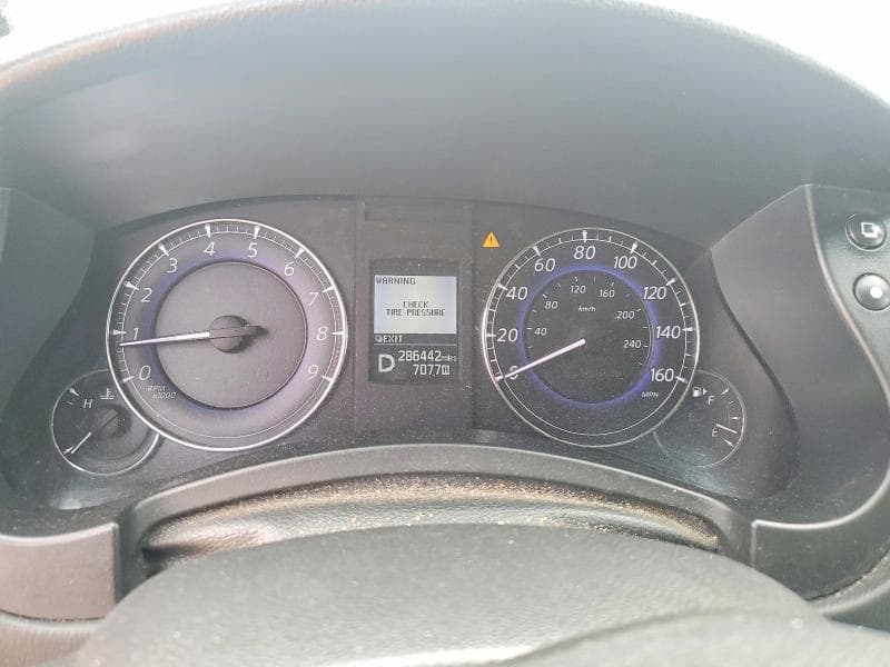 2017 INFINITI QX50 BASE 9