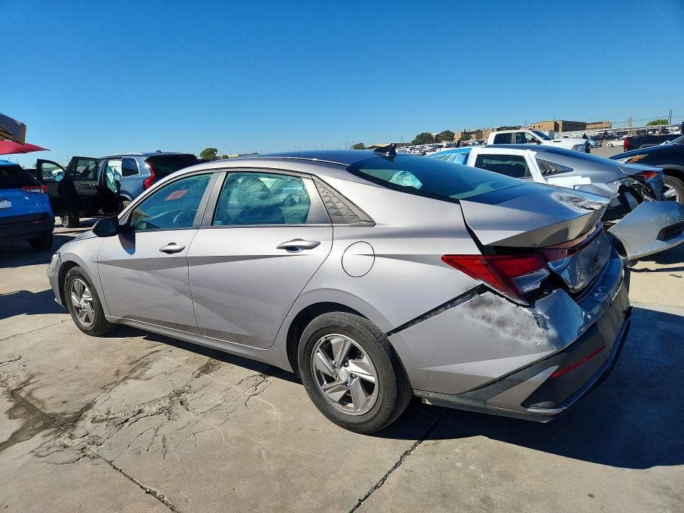 2025 HYUNDAI ELANTRA SE 2