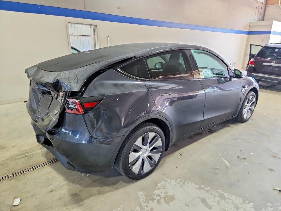 2024 TESLA MODEL Y 3