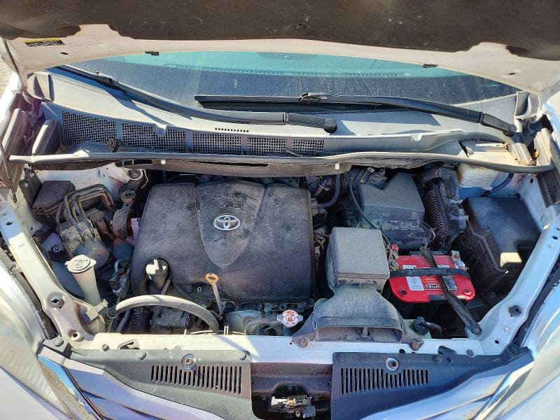 2017 TOYOTA SIENNA XLE PREMIUM 7-PASSENGER 12