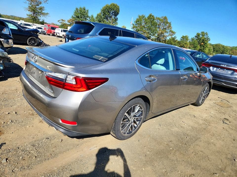 2017 LEXUS ES 350 3