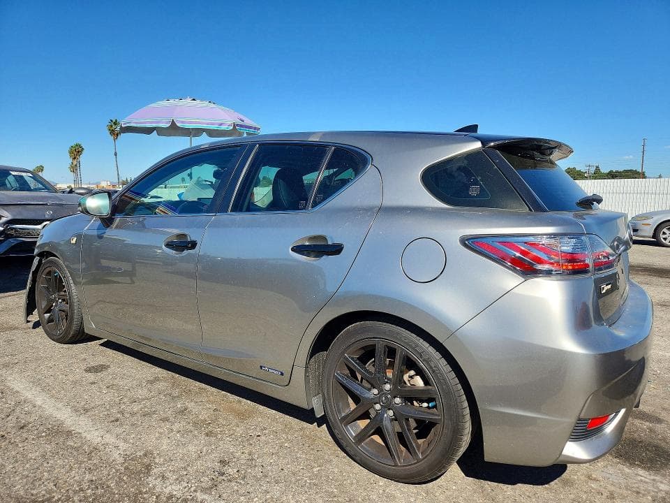 2017 LEXUS CT 200 2