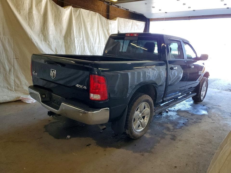 2017 RAM 1500 SLT 3