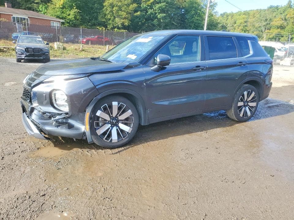 2025 MITSUBISHI OUTLANDER SE
