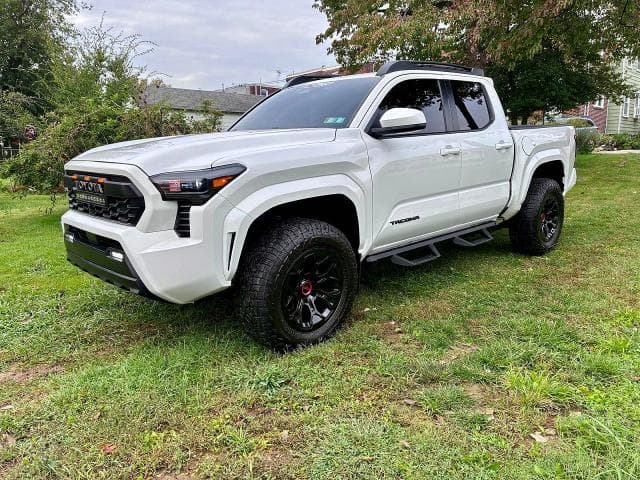 2024 TOYOTA TACOMA SR 2