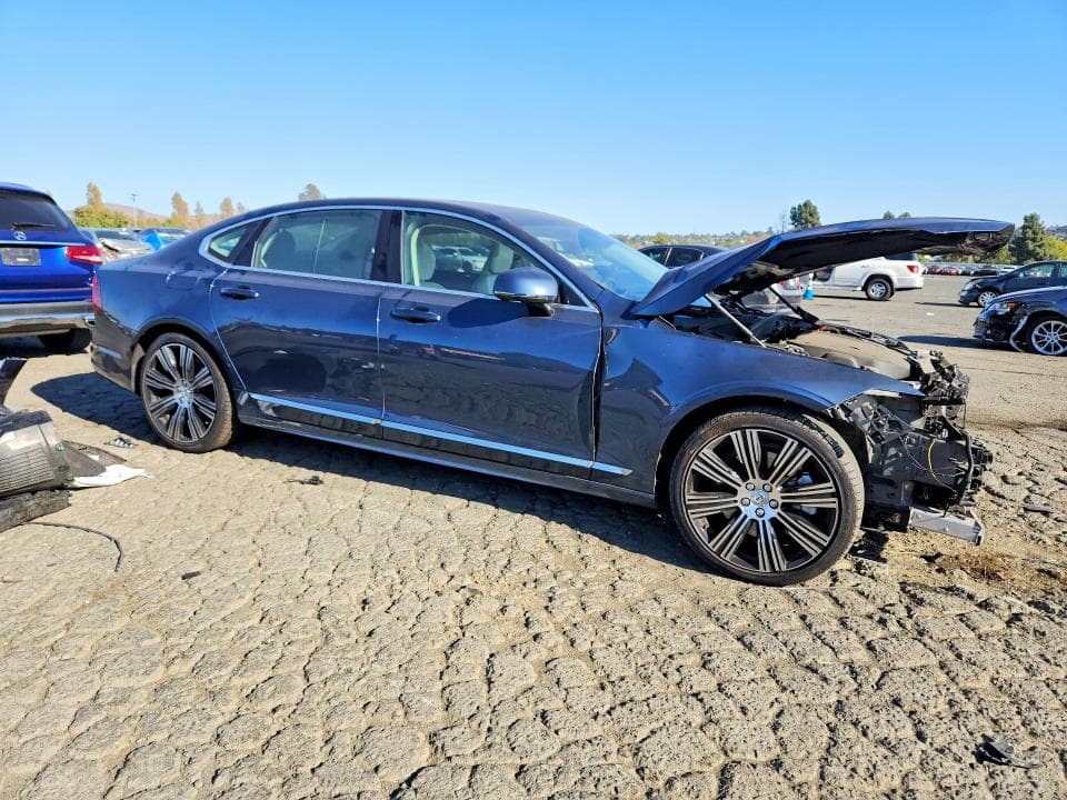 2023 VOLVO S90 ULTIMATE 4