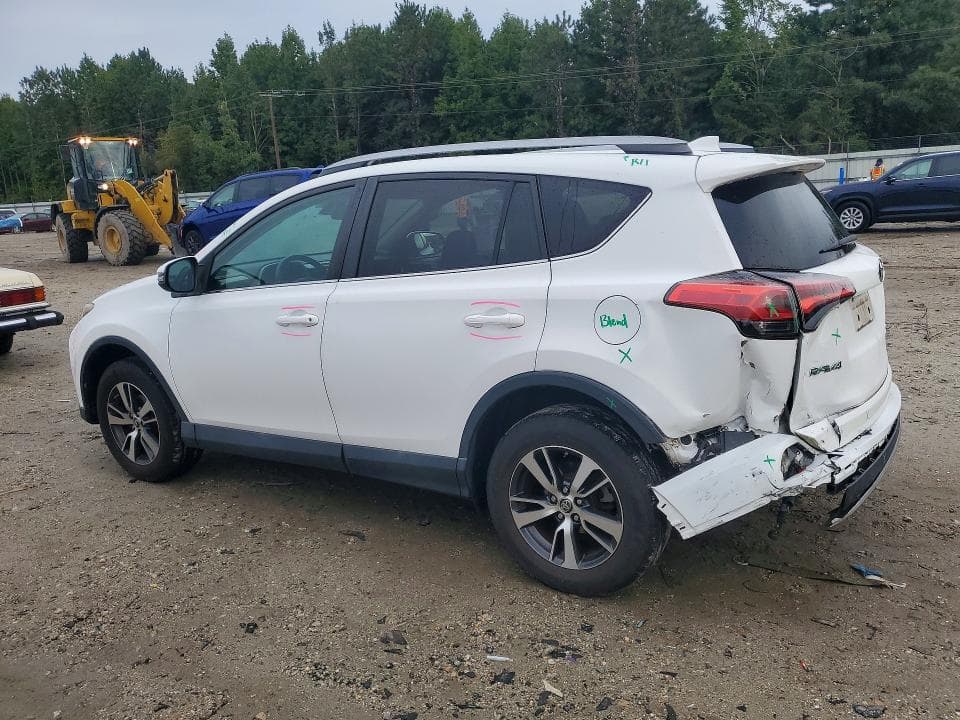 2018 TOYOTA RAV4 XLE 2
