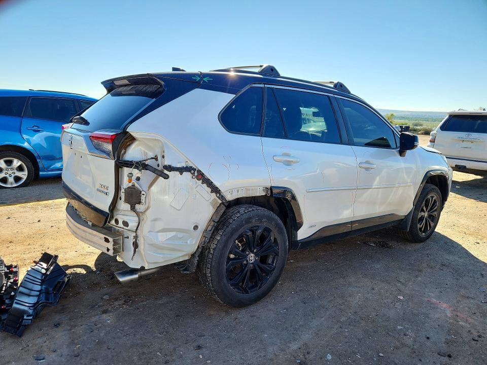 2023 TOYOTA RAV4 XSE 3