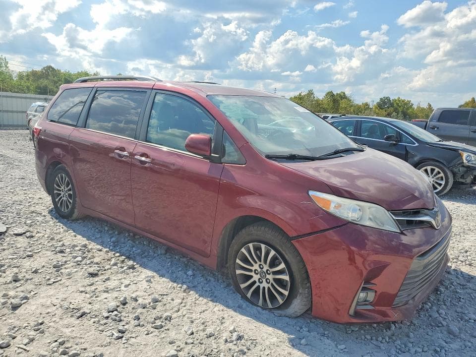 2019 TOYOTA SIENNA XLE PREMIUM 8-PASSENGER 4