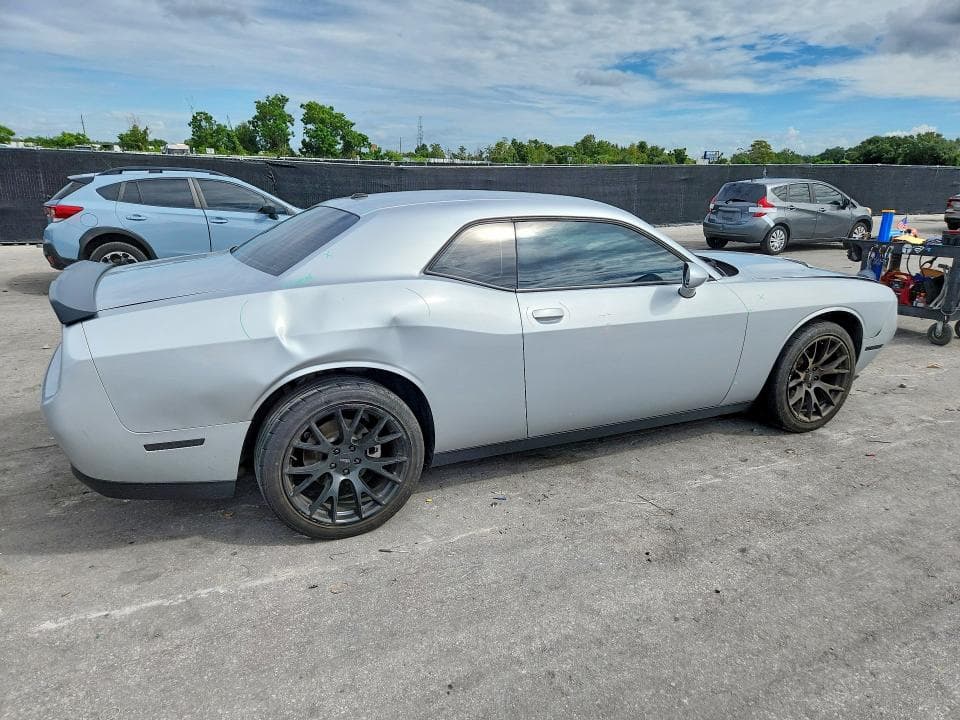 2023 DODGE CHALLENGER SXT 3