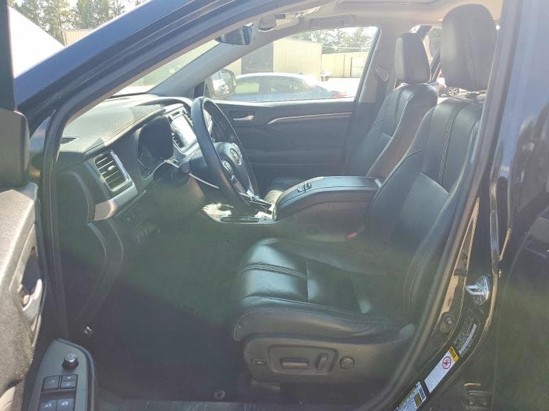 2017 TOYOTA HIGHLANDER SE 7