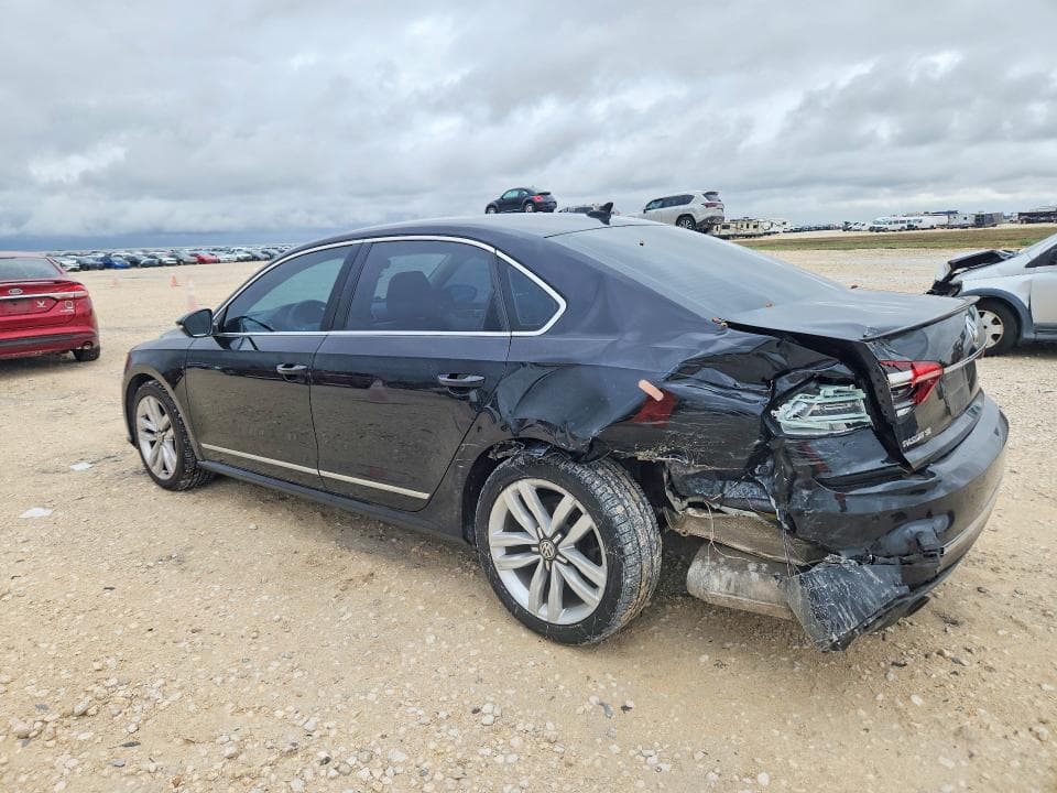 2017 VOLKSWAGEN PASSAT SE 2