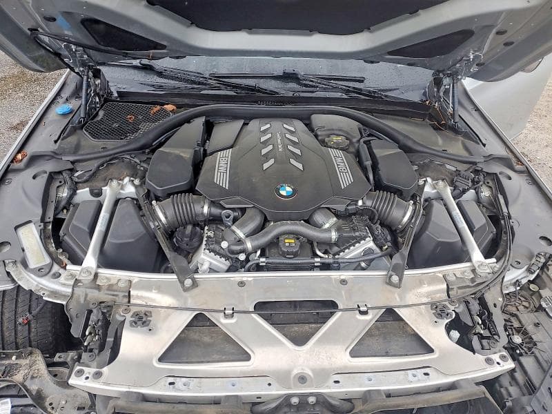 2020 BMW 750 XI 11