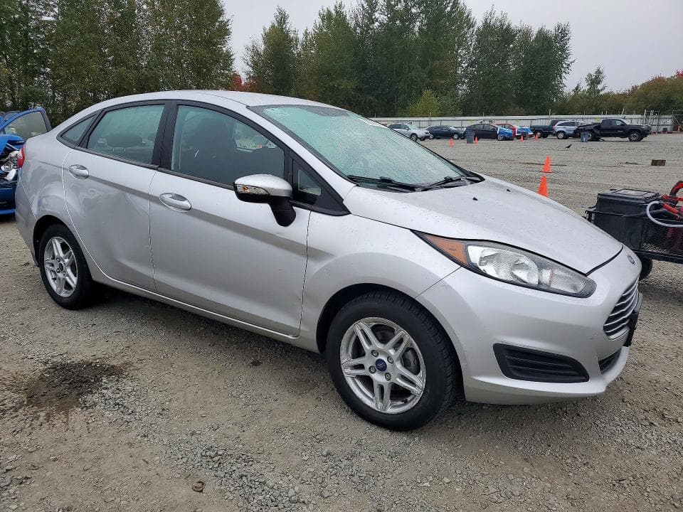 2017 FORD FIESTA SE 4