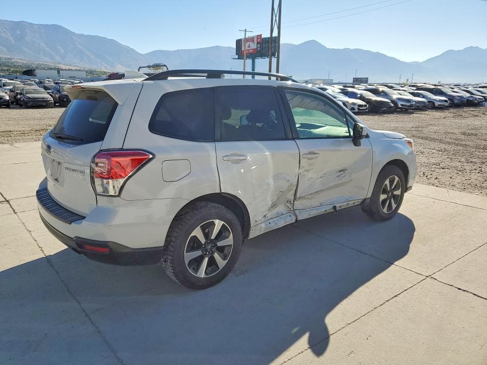 2017 SUBARU FORESTER 2.5I PREMIUM 3