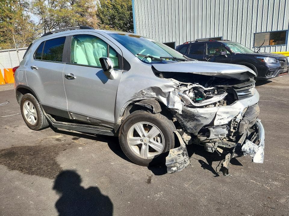 2019 CHEVROLET TRAX 1LT 4