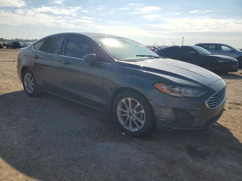 2020 FORD FUSION SE 4