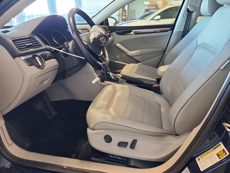 2018 VOLKSWAGEN PASSAT SE 7