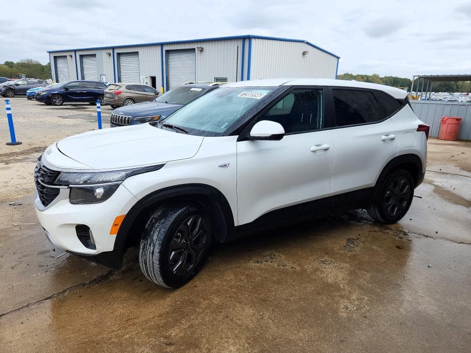 2026 KIA SELTOS LX