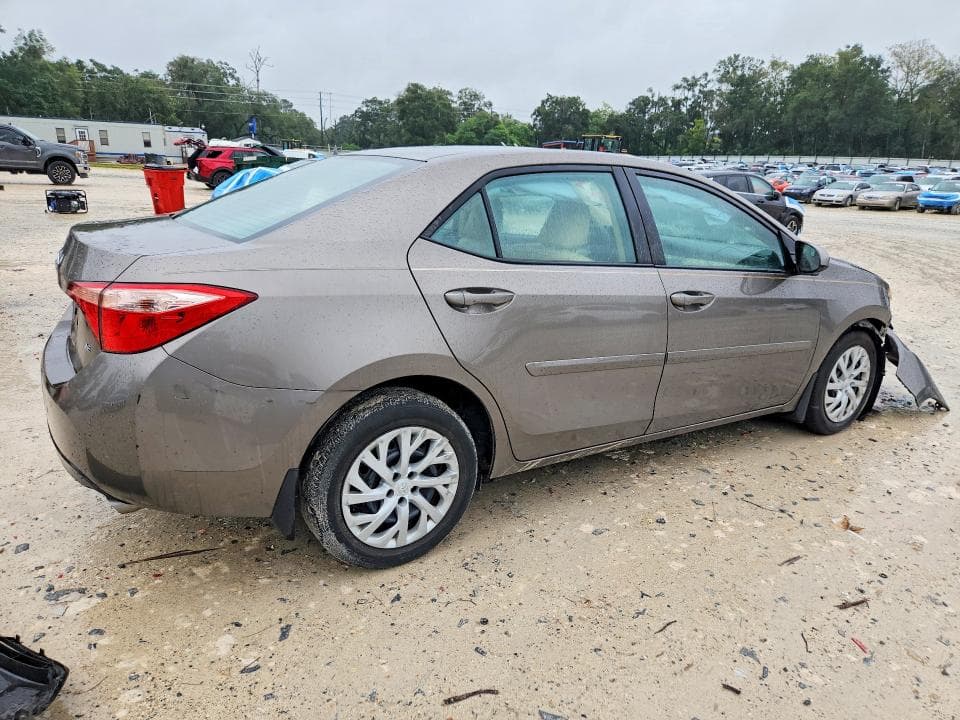 2018 TOYOTA COROLLA LE 3