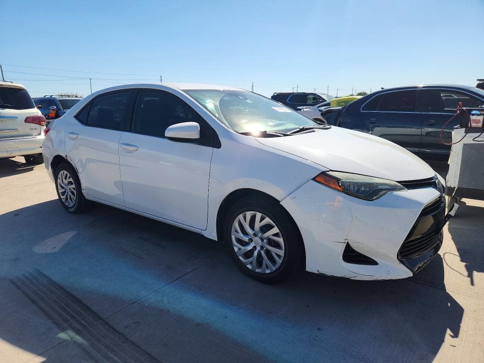2018 TOYOTA COROLLA LE 4