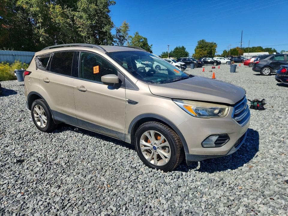 2018 FORD ESCAPE SE 4