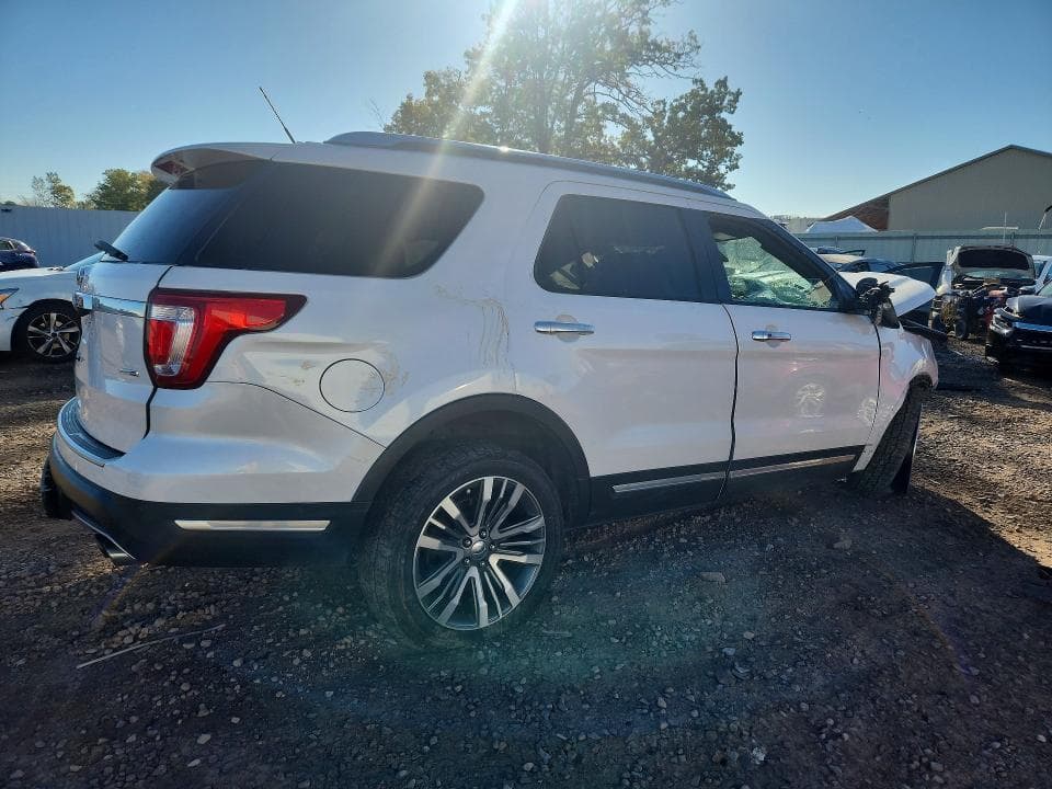 2018 FORD EXPLORER PLATINUM 3