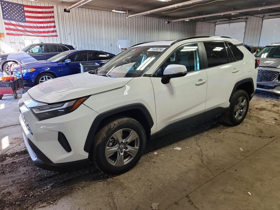 2024 TOYOTA RAV4 XLE - 1